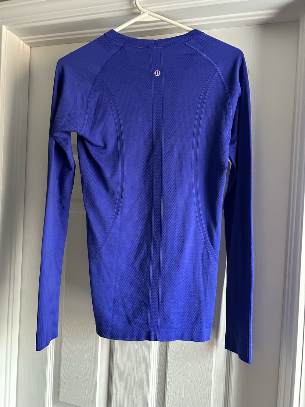 lululemon athletica Swiftly Tech Long Sleeve Crew - Lazurite - Picture 4 of 5